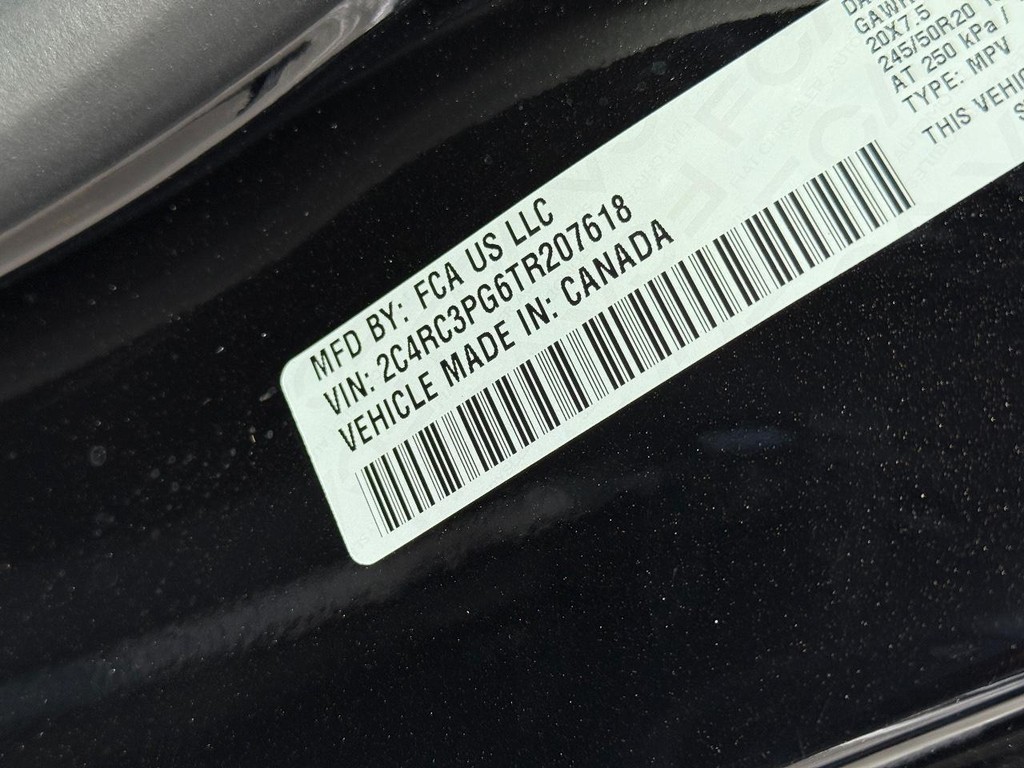 Chrysler Pacifica Vehicle Full-screen Gallery Image 27