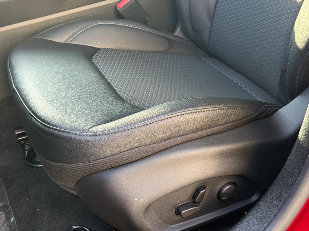 Jeep Compass Vehicle Full-screen Gallery Image 21