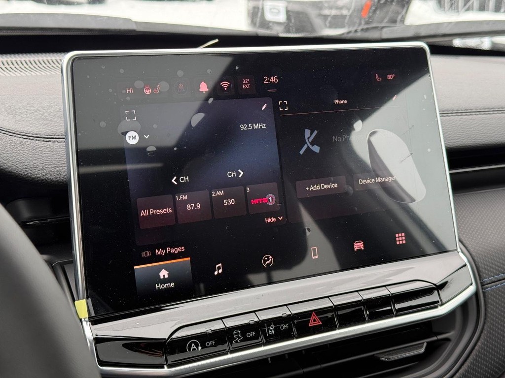 Jeep Compass Vehicle Full-screen Gallery Image 17