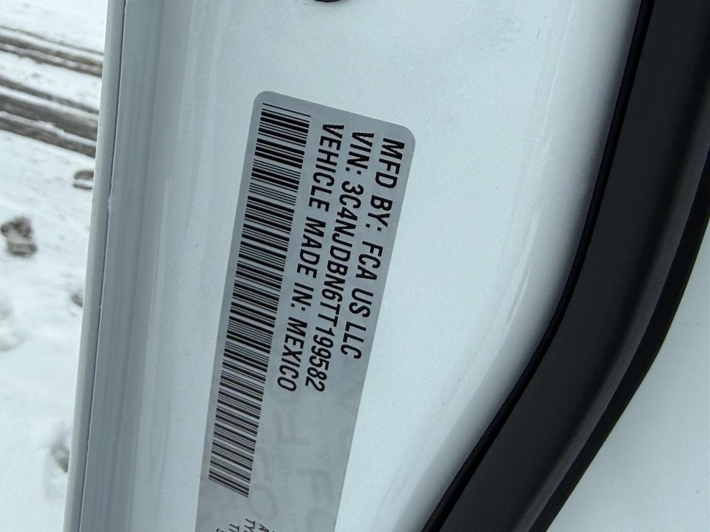 Jeep Compass Vehicle Full-screen Gallery Image 25