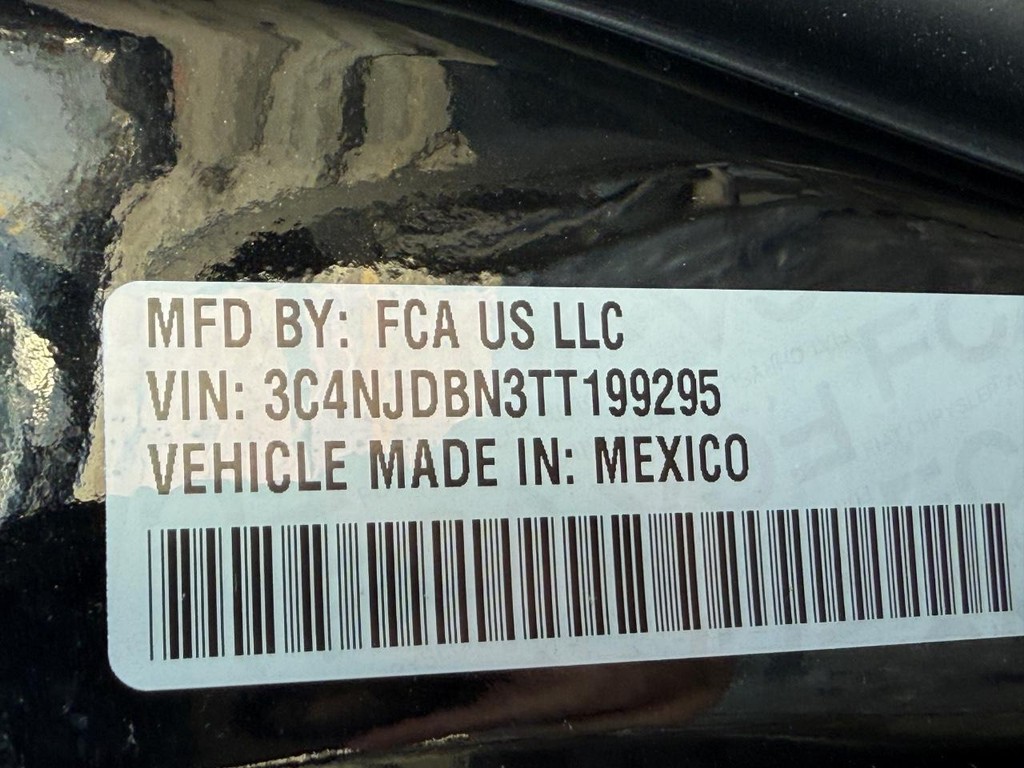 Jeep Compass Vehicle Full-screen Gallery Image 20