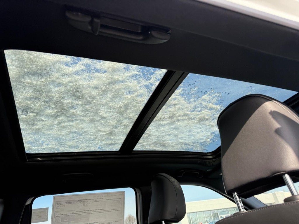 Jeep Compass Vehicle Full-screen Gallery Image 07