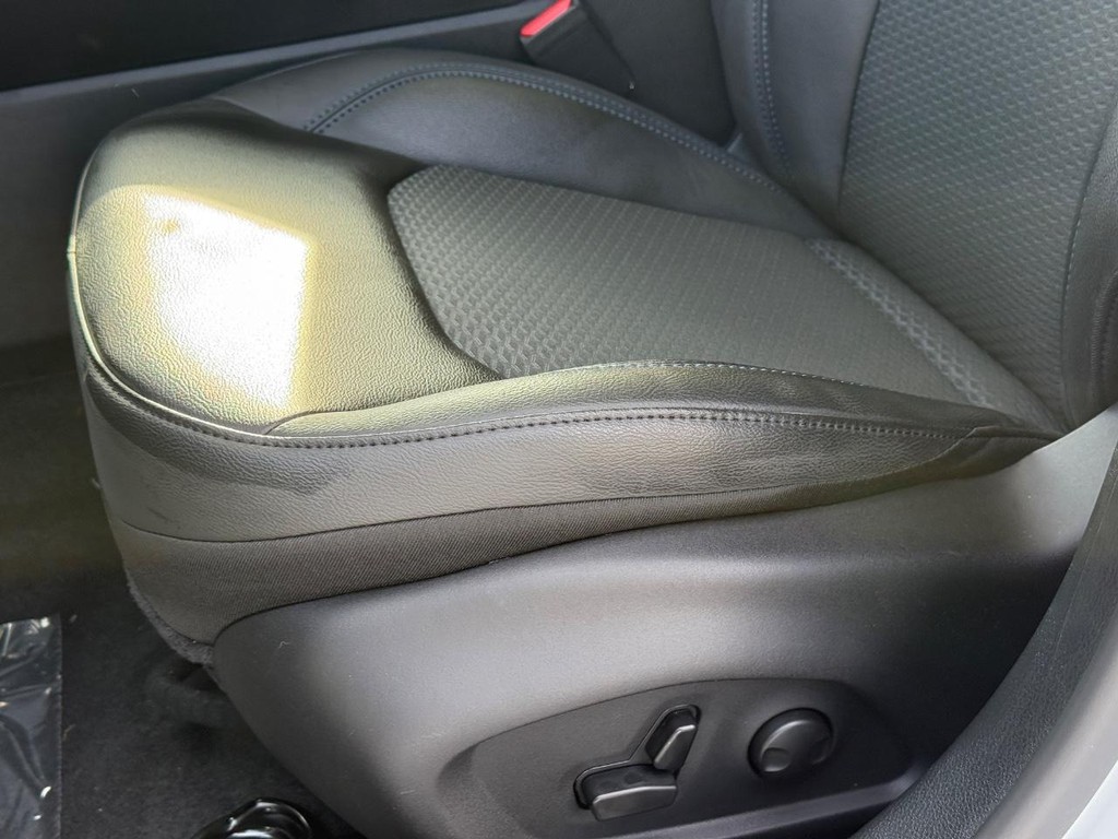 Jeep Compass Vehicle Full-screen Gallery Image 18