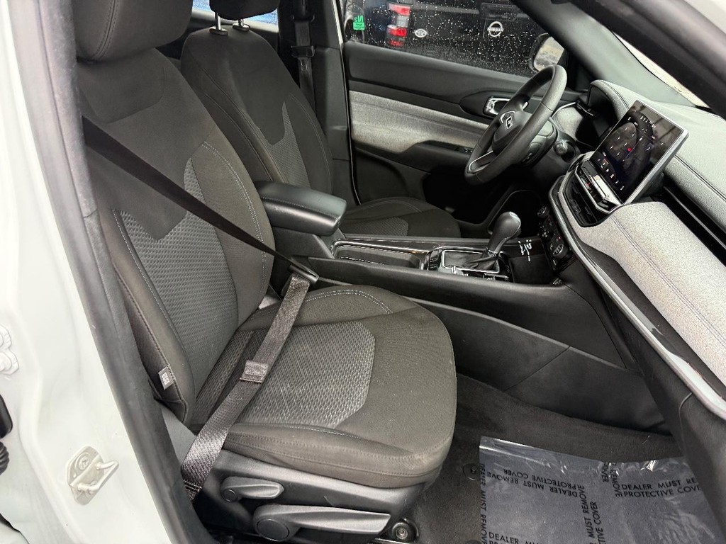 Jeep Compass Vehicle Full-screen Gallery Image 06