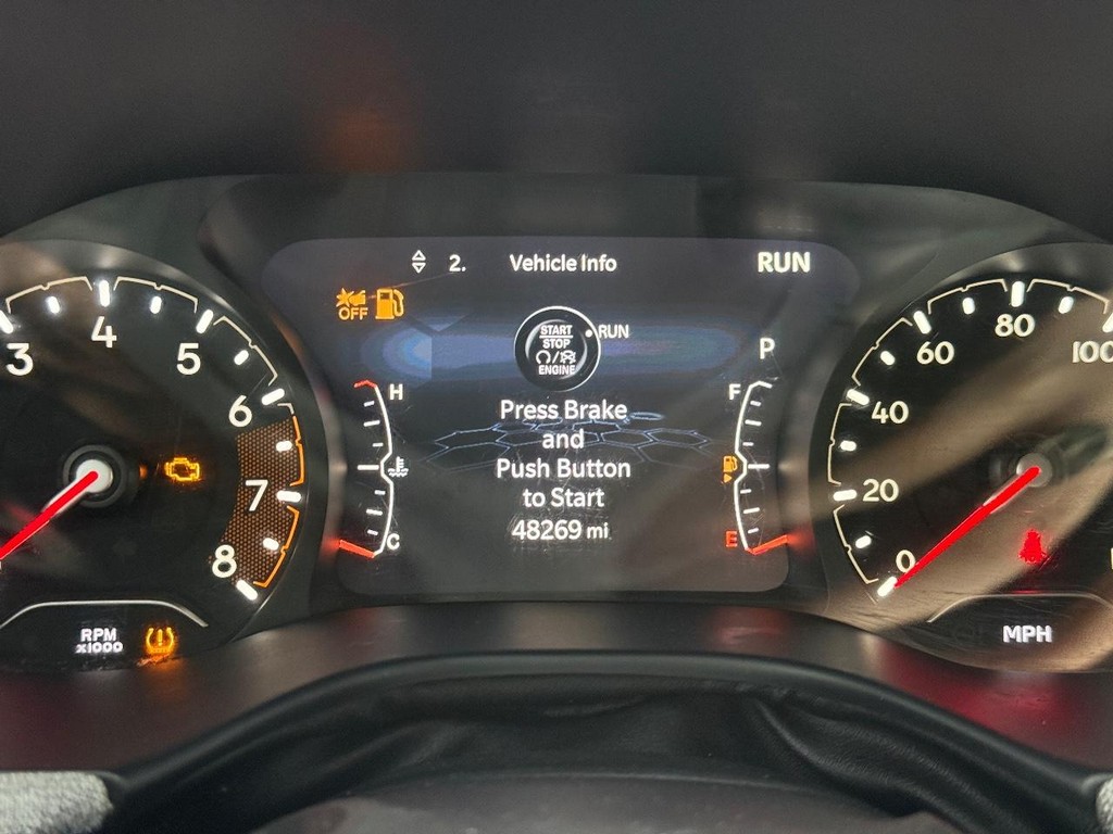 Jeep Compass Vehicle Full-screen Gallery Image 14