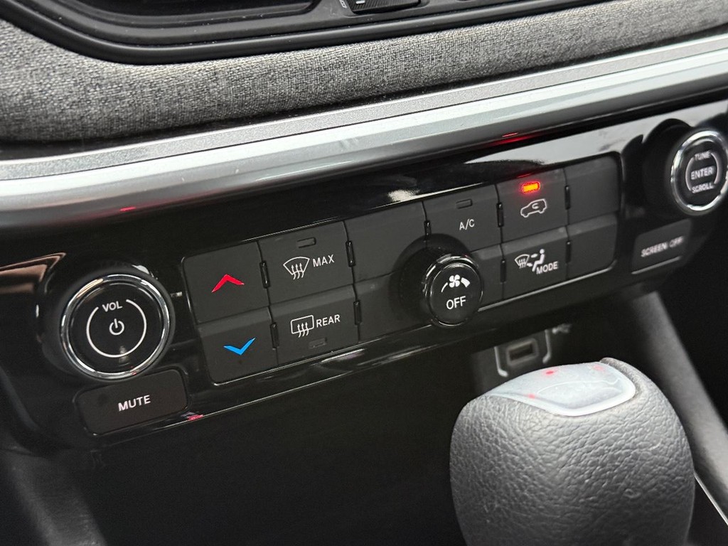 Jeep Compass Vehicle Full-screen Gallery Image 20