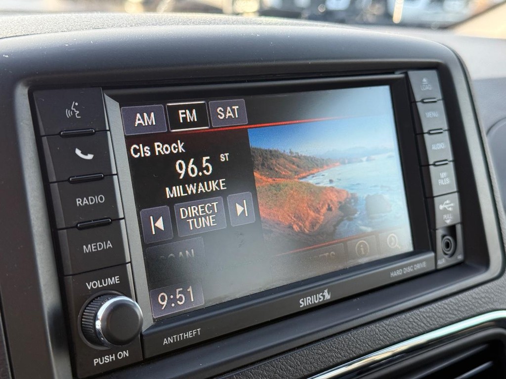 Dodge Grand Caravan Vehicle Full-screen Gallery Image 15