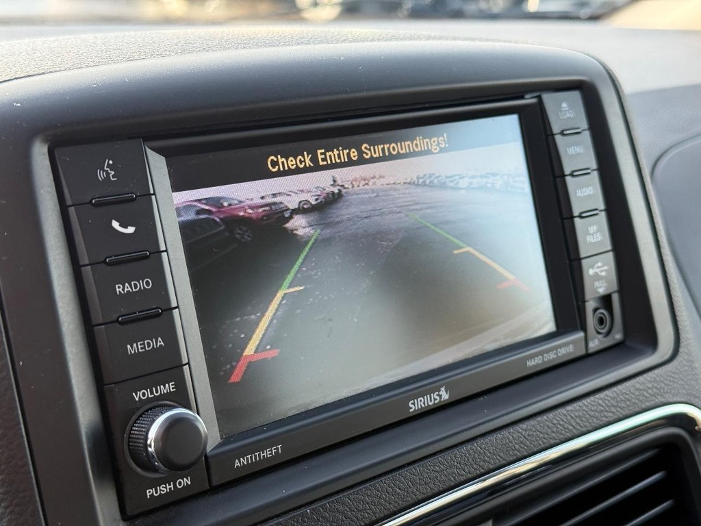 Dodge Grand Caravan Vehicle Full-screen Gallery Image 16