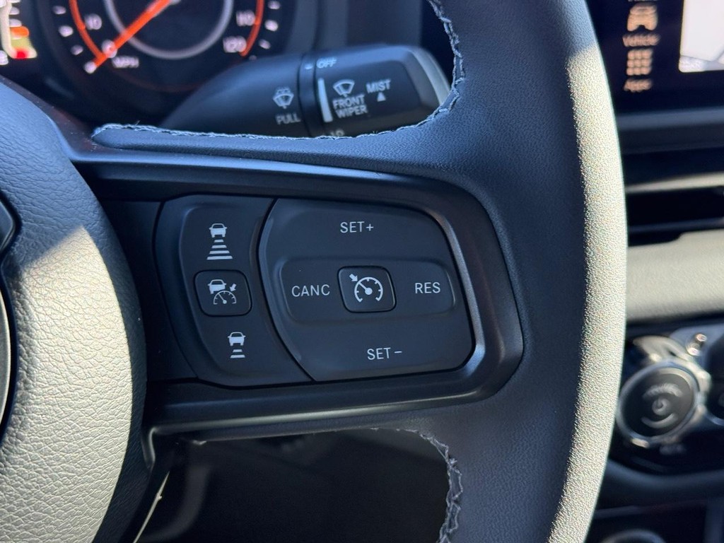 Jeep Gladiator Vehicle Full-screen Gallery Image 13