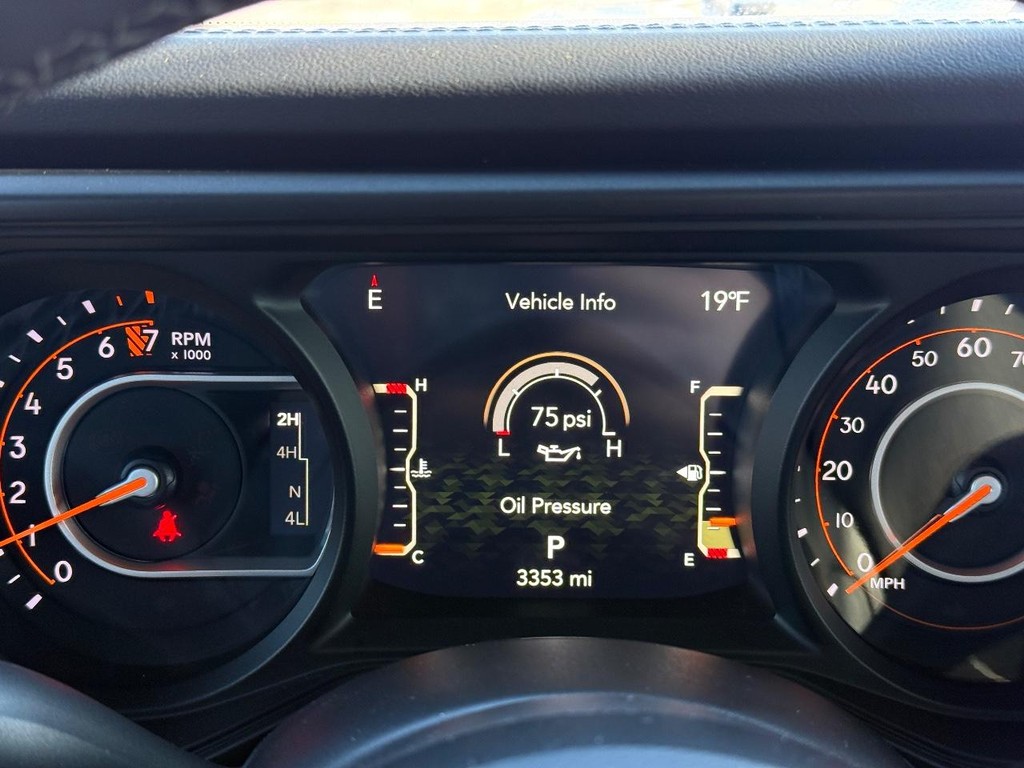 Jeep Gladiator Vehicle Full-screen Gallery Image 14