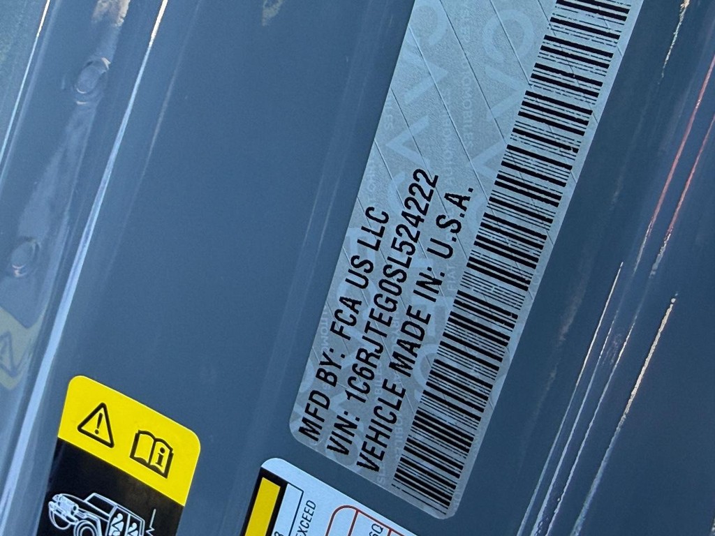 Jeep Gladiator Vehicle Full-screen Gallery Image 22