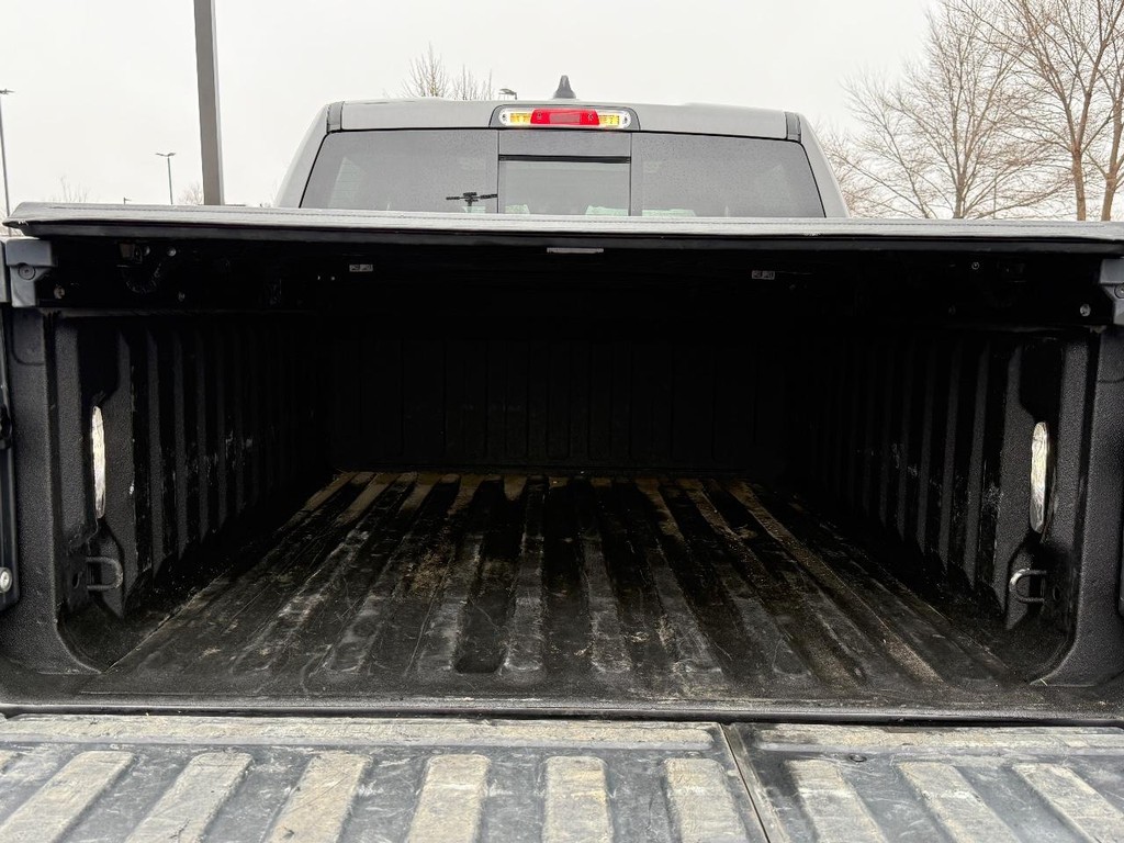 Ram 1500 Vehicle Full-screen Gallery Image 05