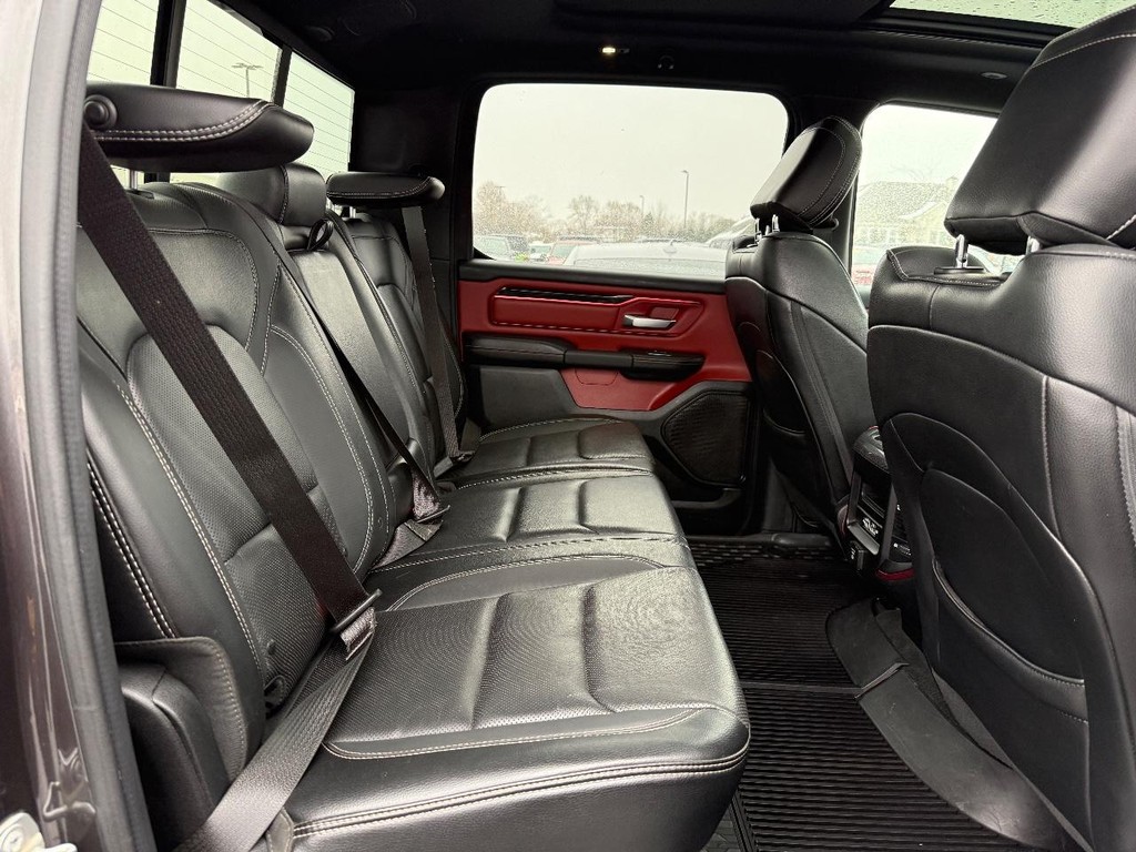 Ram 1500 Vehicle Full-screen Gallery Image 07