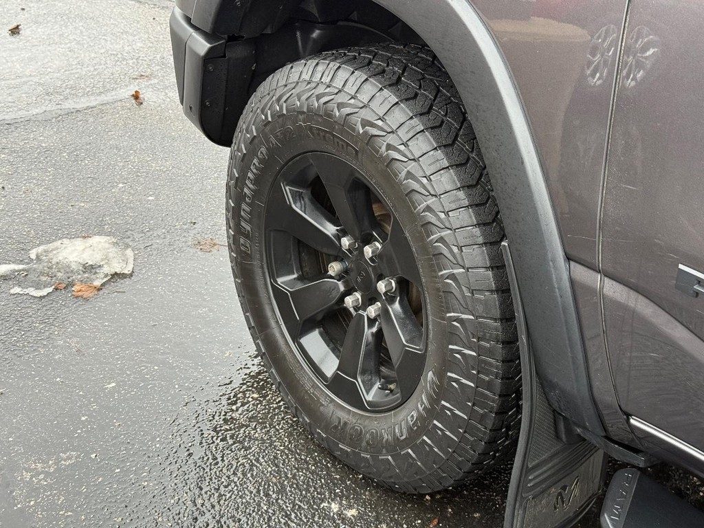 Ram 1500 Vehicle Full-screen Gallery Image 10