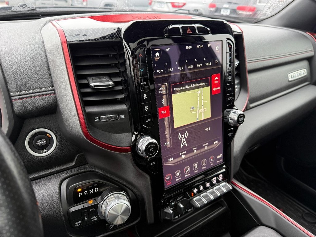 Ram 1500 Vehicle Full-screen Gallery Image 20