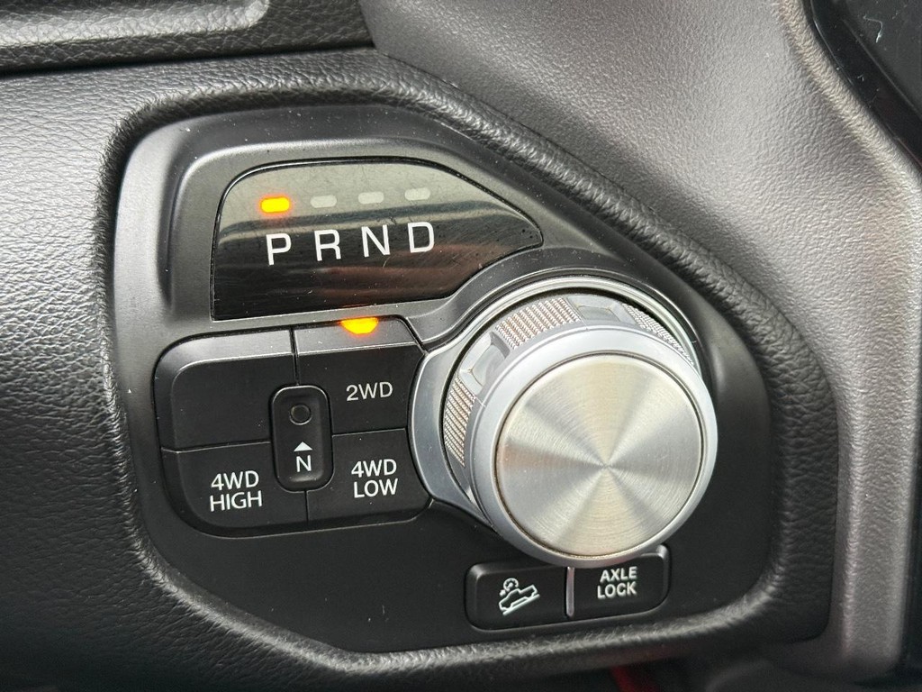 Ram 1500 Vehicle Full-screen Gallery Image 22