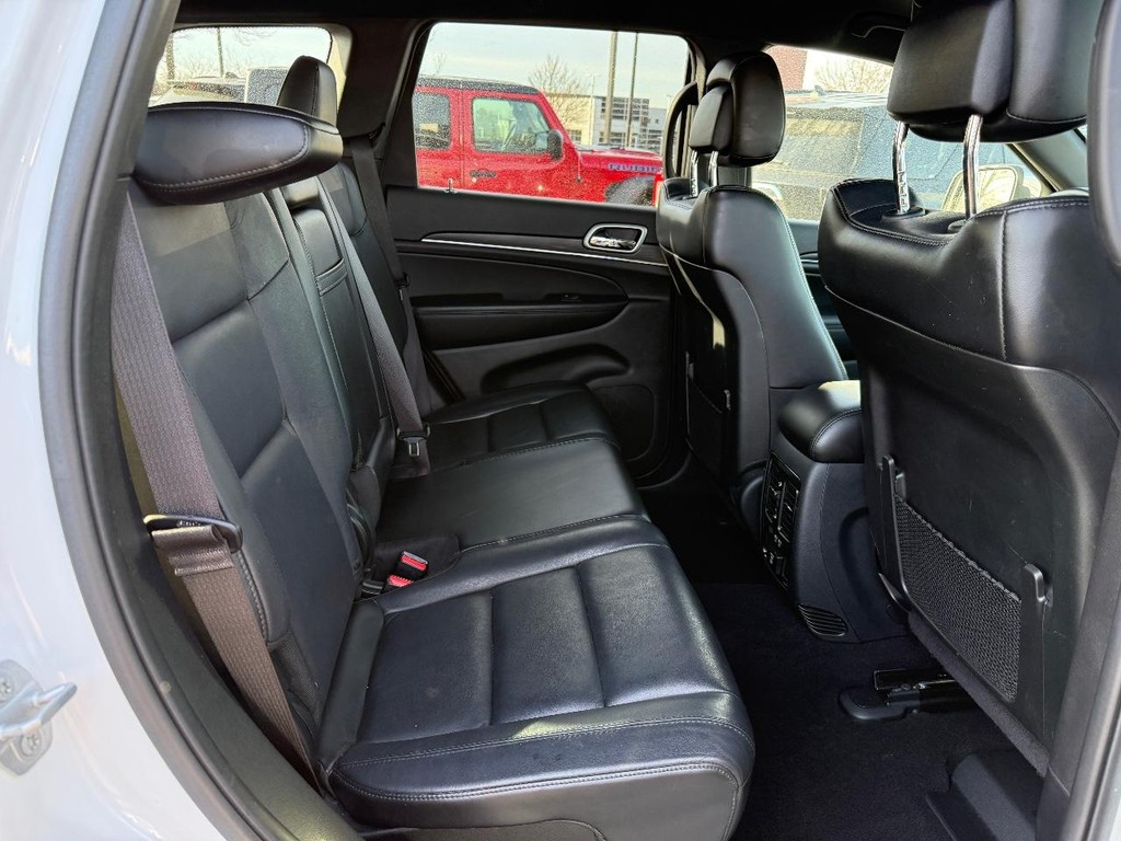 Jeep Grand Cherokee Vehicle Full-screen Gallery Image 07