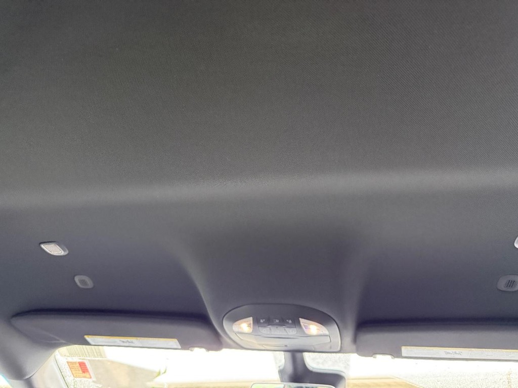 Chrysler Voyager Vehicle Full-screen Gallery Image 10