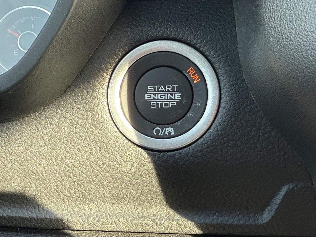 Ram 1500 Vehicle Full-screen Gallery Image 11