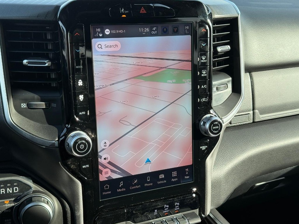 Ram 1500 Vehicle Full-screen Gallery Image 13