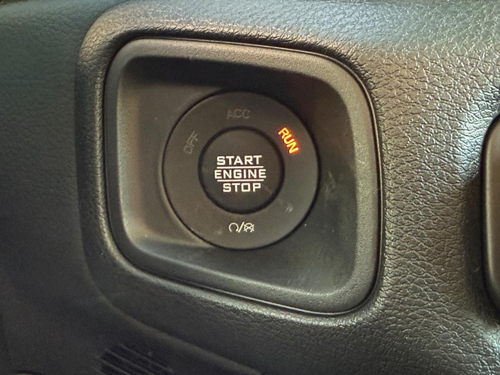 Jeep Wrangler Vehicle Full-screen Gallery Image 15