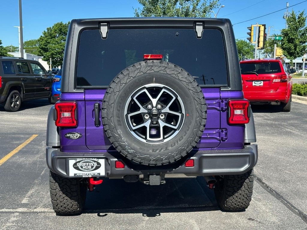 Jeep Wrangler Vehicle Full-screen Gallery Image 05