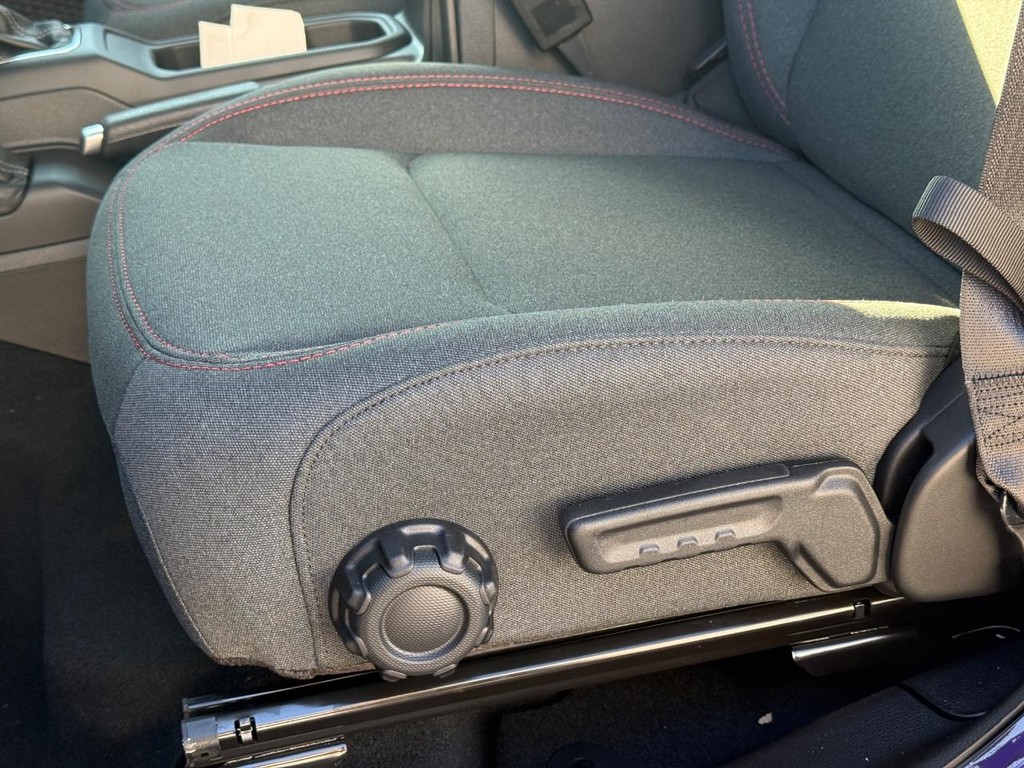 Jeep Wrangler Vehicle Full-screen Gallery Image 20