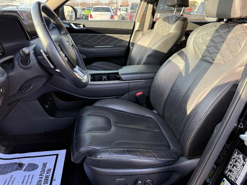 Hyundai Palisade Vehicle Full-screen Gallery Image 12