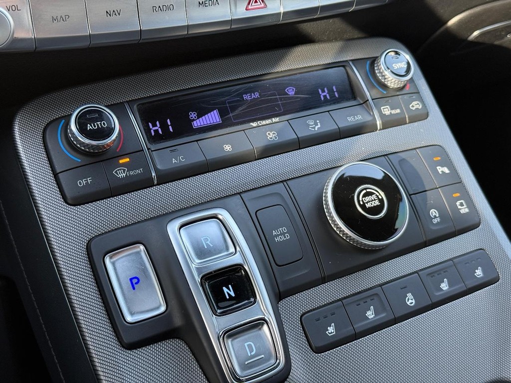 Hyundai Palisade Vehicle Full-screen Gallery Image 19