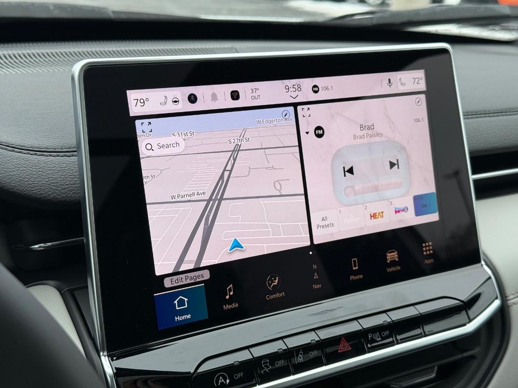 Jeep Compass Vehicle Full-screen Gallery Image 17