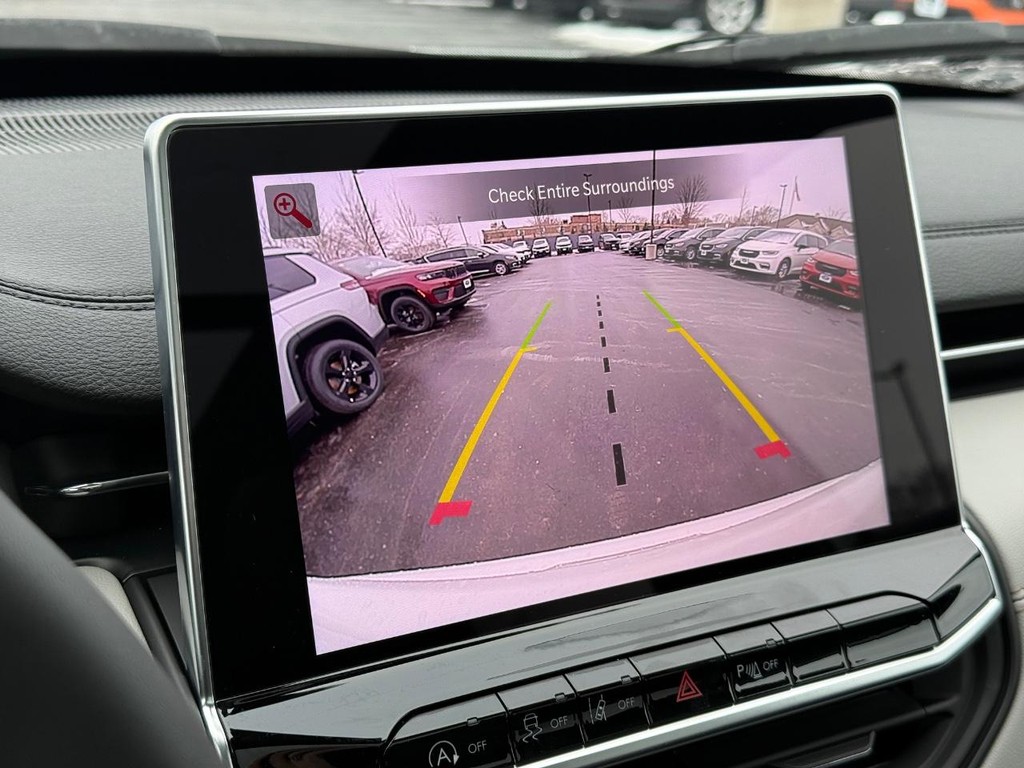 Jeep Compass Vehicle Full-screen Gallery Image 18