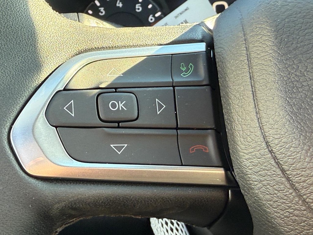 Jeep Compass Vehicle Full-screen Gallery Image 10