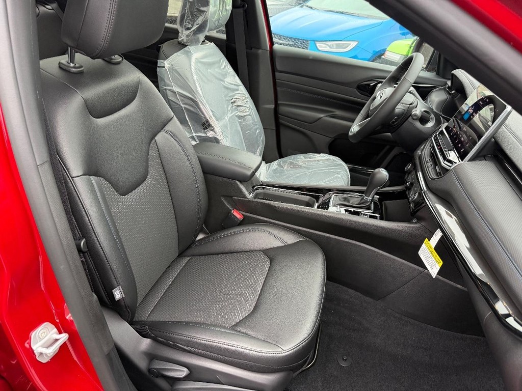 Jeep Compass Vehicle Full-screen Gallery Image 07