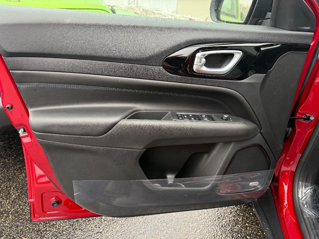 Jeep Compass Vehicle Full-screen Gallery Image 13