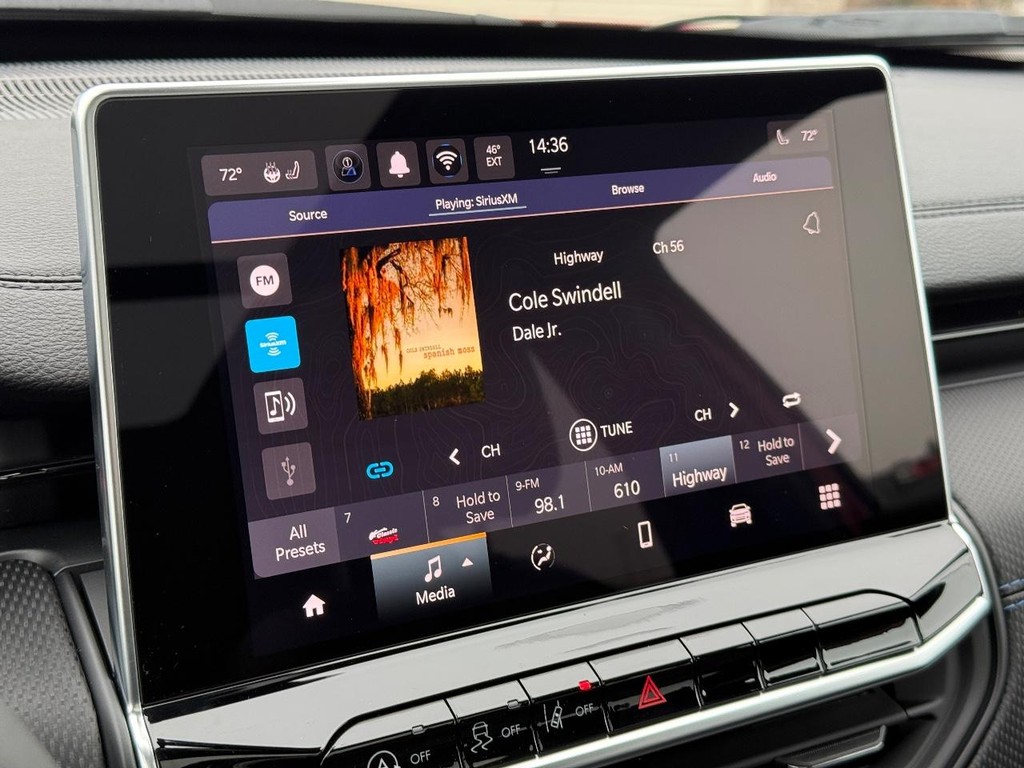 Jeep Compass Vehicle Full-screen Gallery Image 18