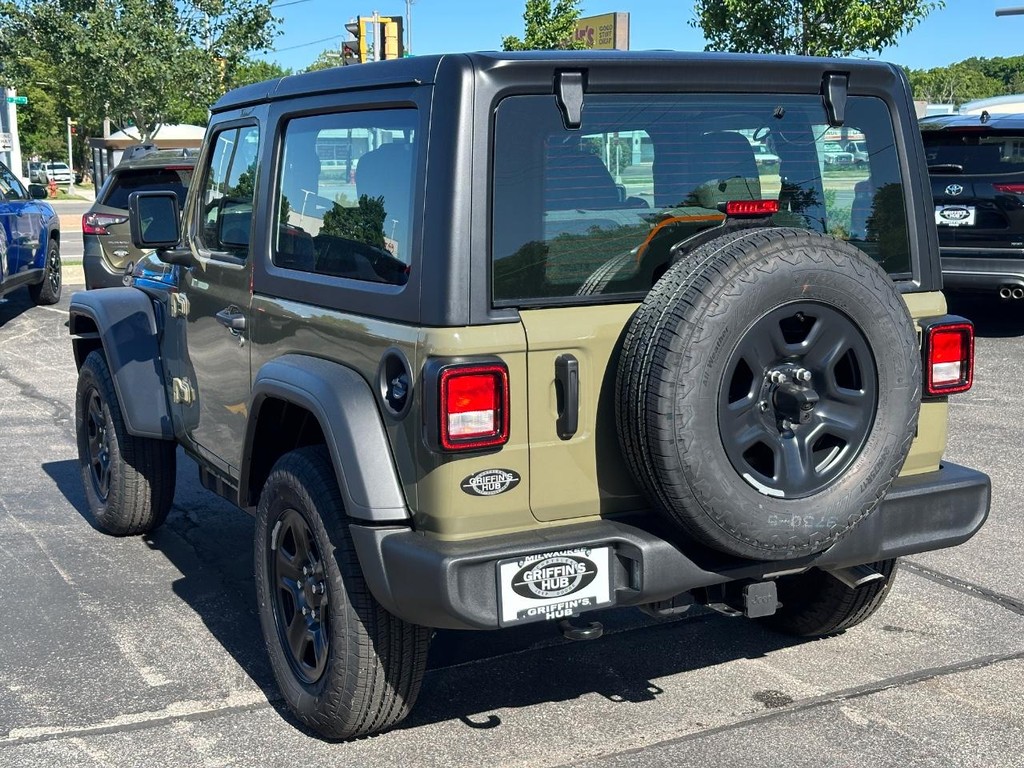Jeep Wrangler Vehicle Full-screen Gallery Image 06