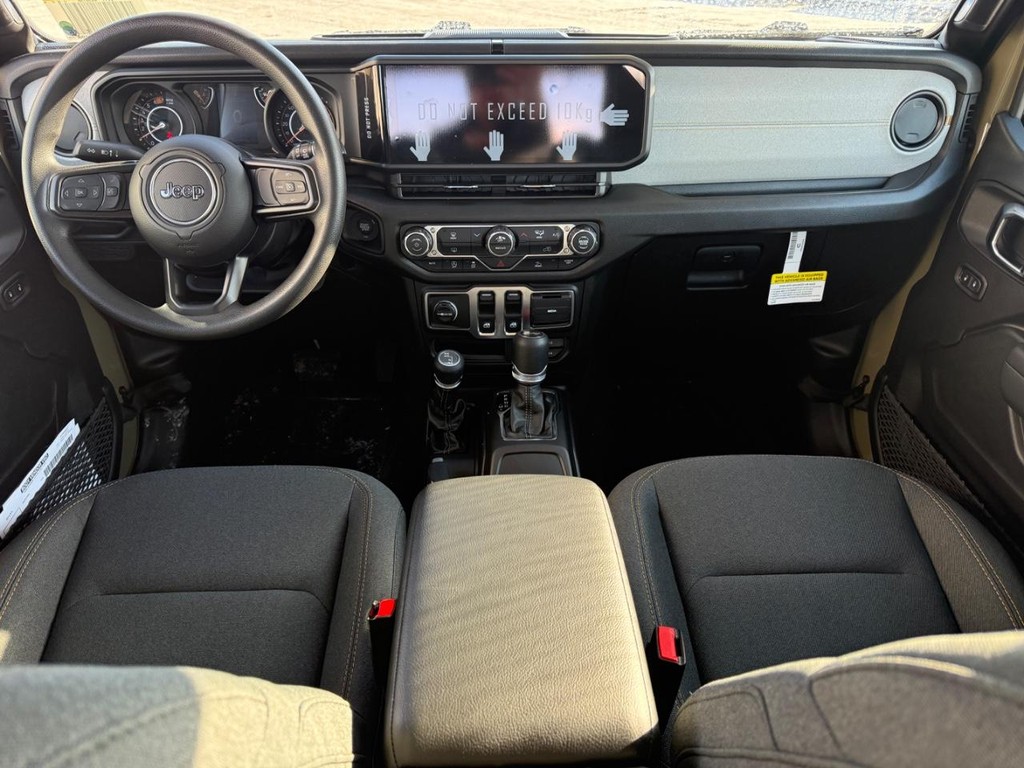 Jeep Wrangler Vehicle Full-screen Gallery Image 09