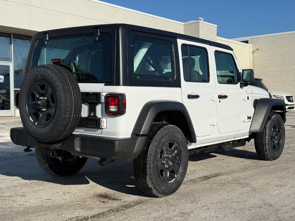 Jeep Wrangler Vehicle Full-screen Gallery Image 04