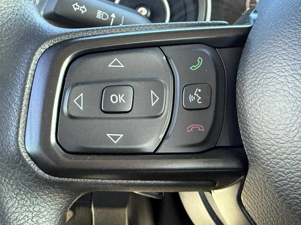 Jeep Wrangler Vehicle Full-screen Gallery Image 10