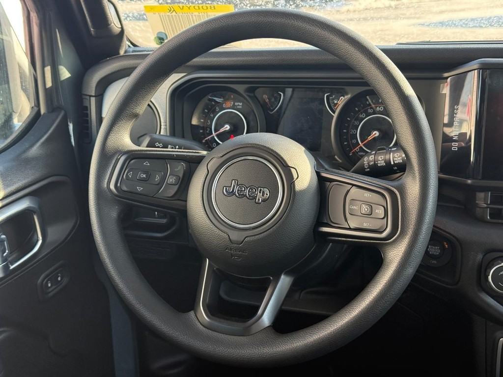 Jeep Wrangler Vehicle Full-screen Gallery Image 09