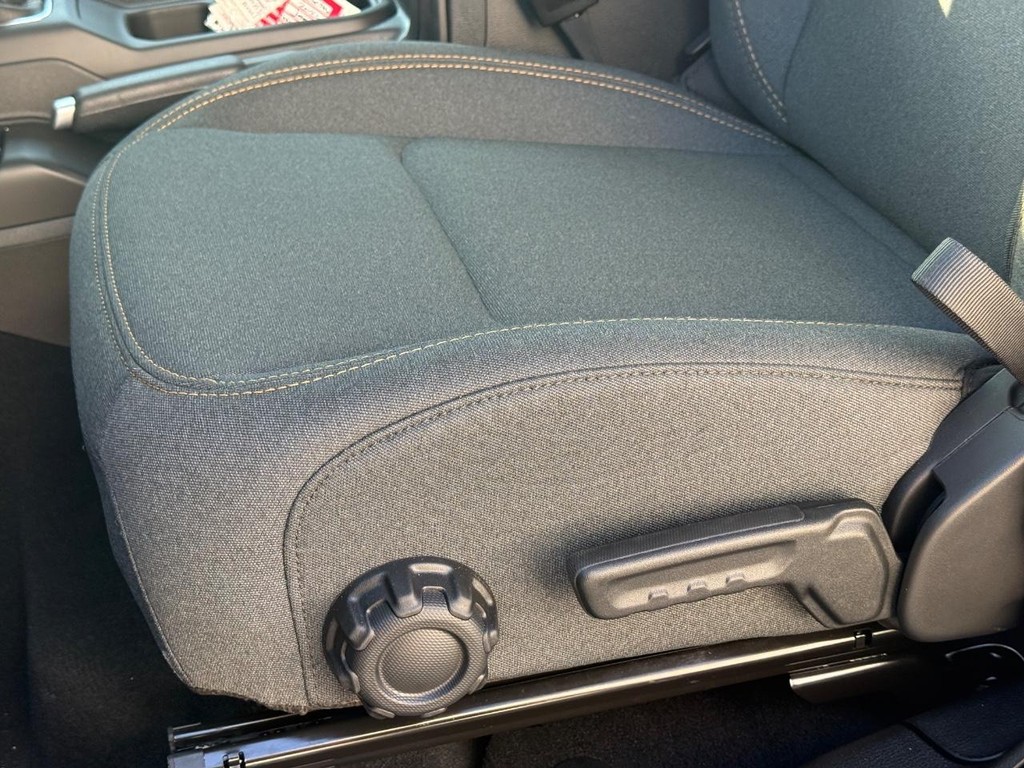 Jeep Wrangler Vehicle Full-screen Gallery Image 17