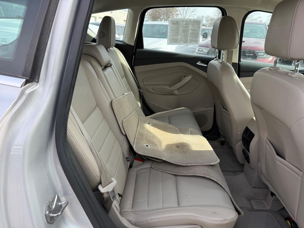 Ford C-Max Energi Vehicle Full-screen Gallery Image 07