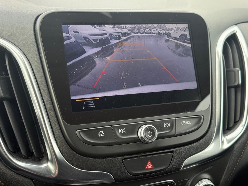 Chevrolet Equinox Vehicle Full-screen Gallery Image 15