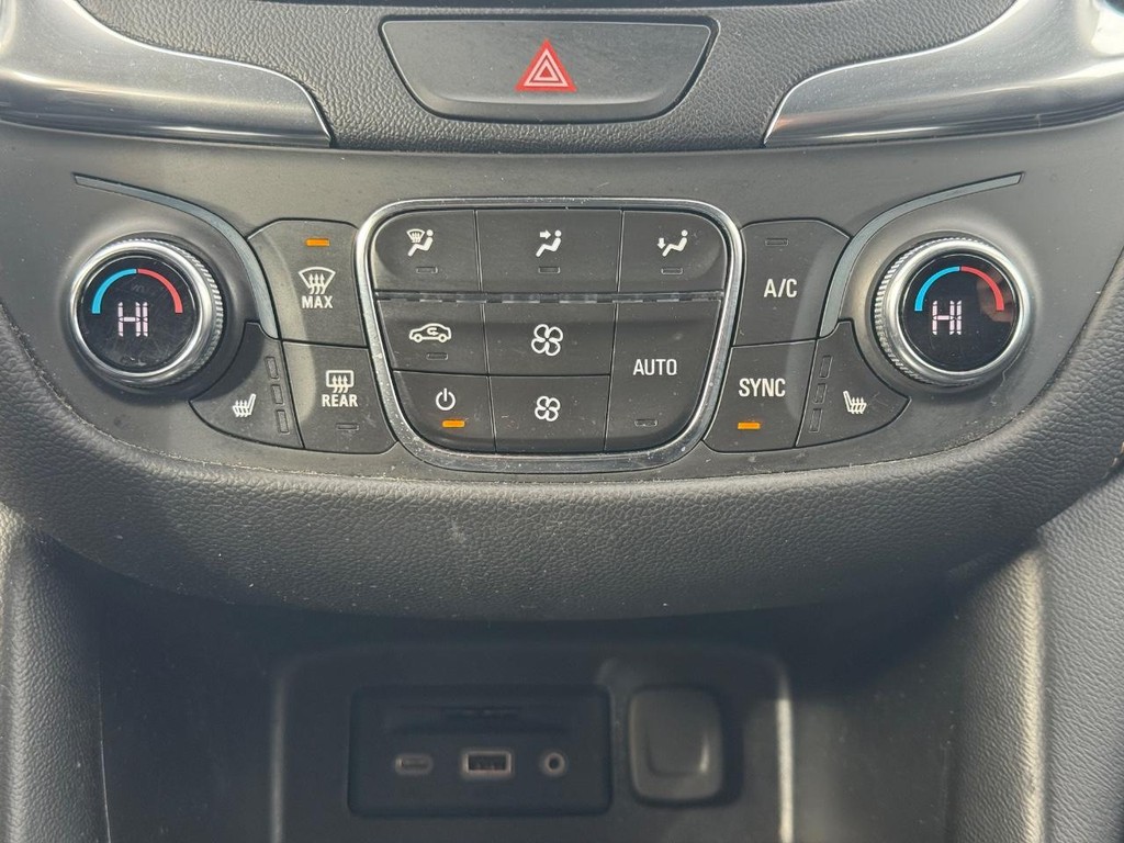 Chevrolet Equinox Vehicle Full-screen Gallery Image 16