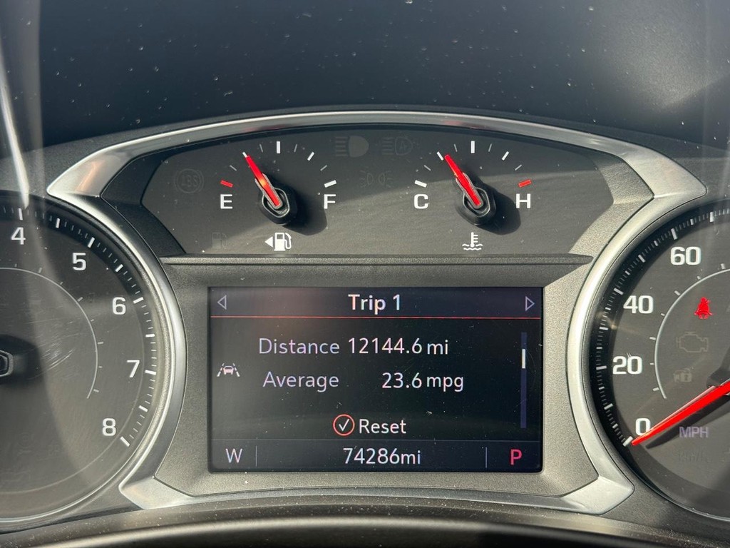 Chevrolet Equinox Vehicle Full-screen Gallery Image 19