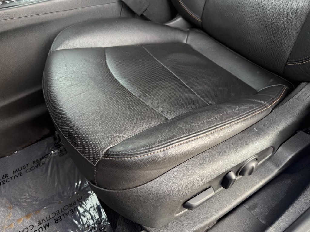 Chevrolet Equinox Vehicle Full-screen Gallery Image 21