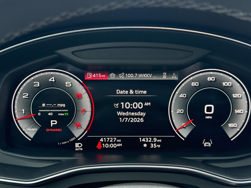 Audi A6 Sedan Vehicle Full-screen Gallery Image 17