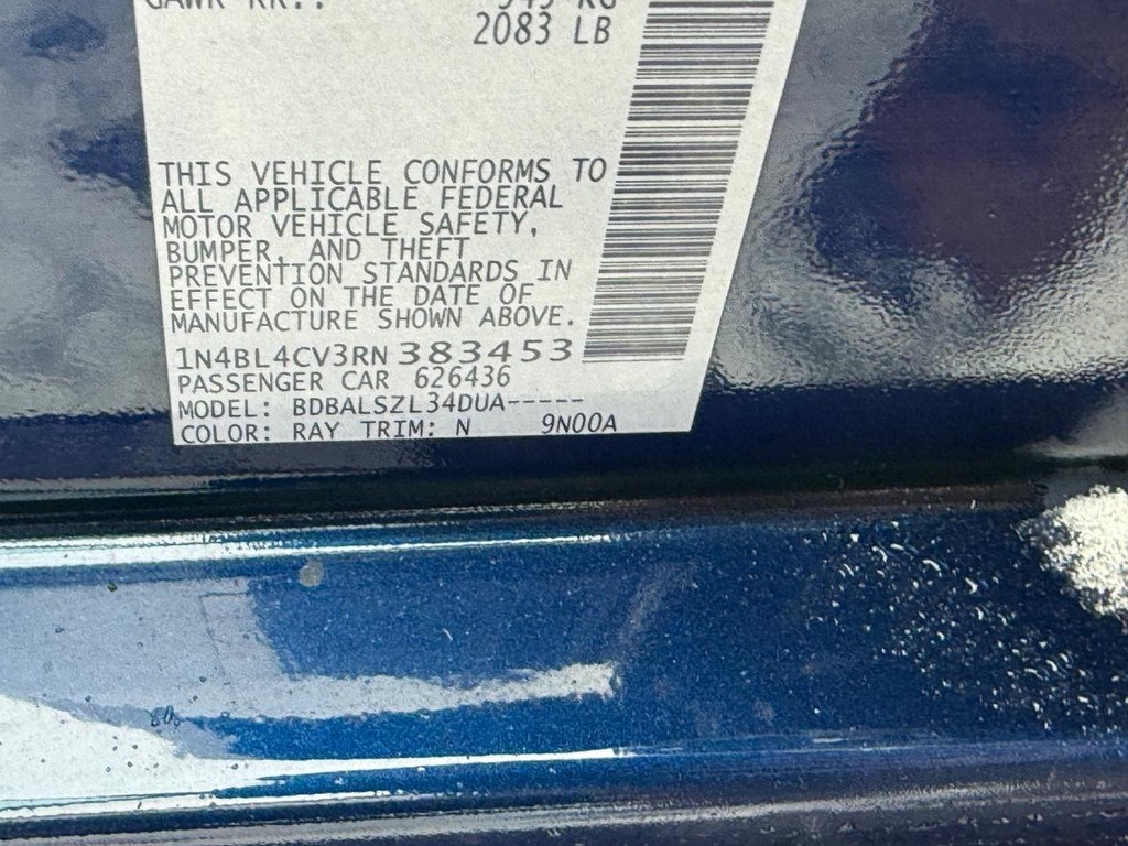 Nissan Altima Vehicle Full-screen Gallery Image 22