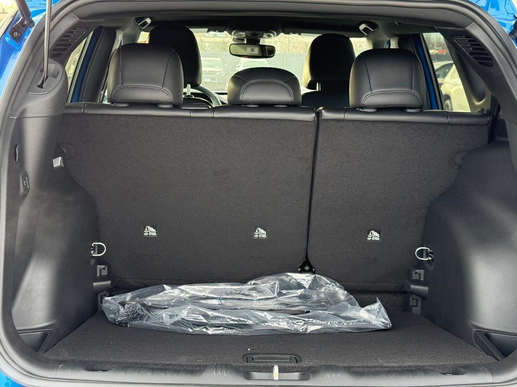 Jeep Compass Vehicle Full-screen Gallery Image 05