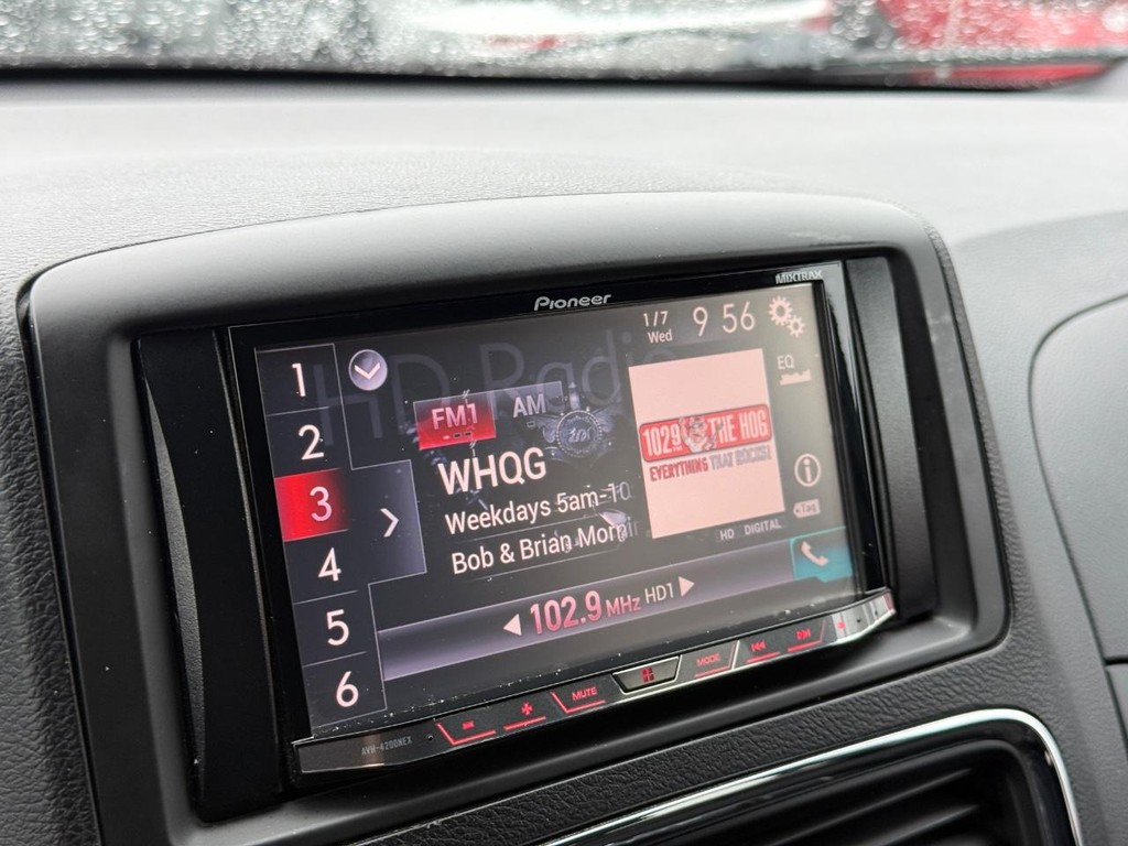 Dodge Grand Caravan Vehicle Full-screen Gallery Image 17